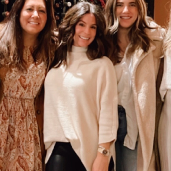 Meet your Posher, Christina - Picture 3 of 3